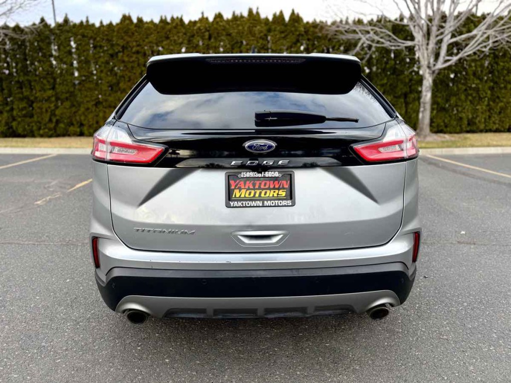 2021 Ford Edge Image 8