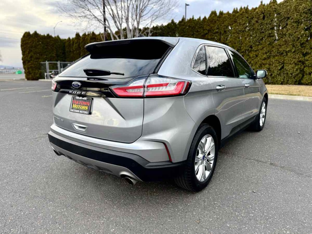 2021 Ford Edge Image 9