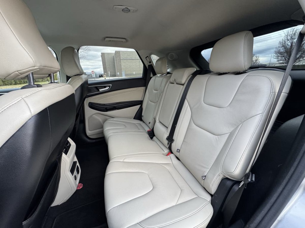 2021 Ford Edge Image 14