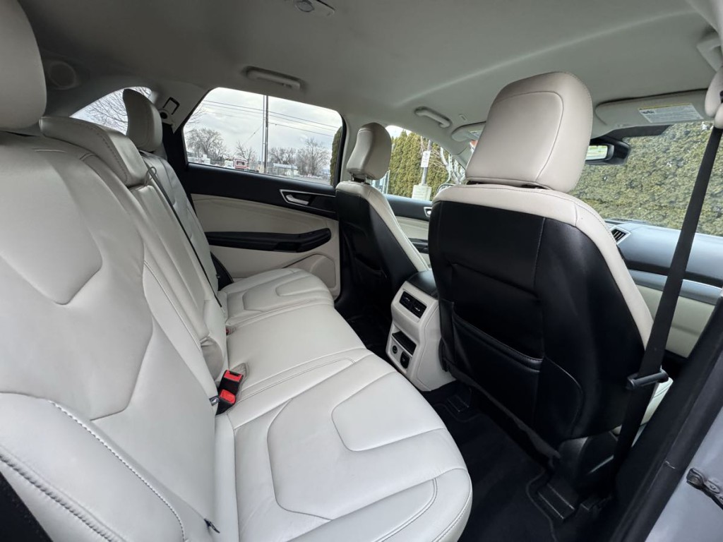 2021 Ford Edge Image 15