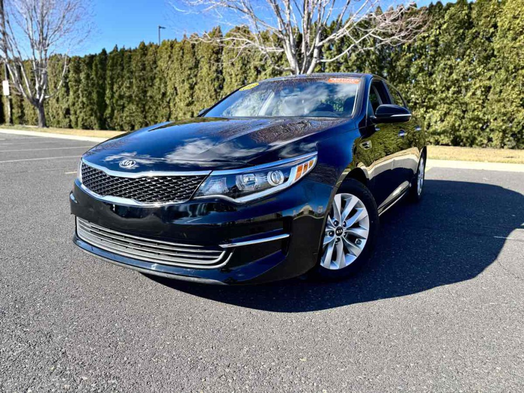 2018 Kia Optima Image 2