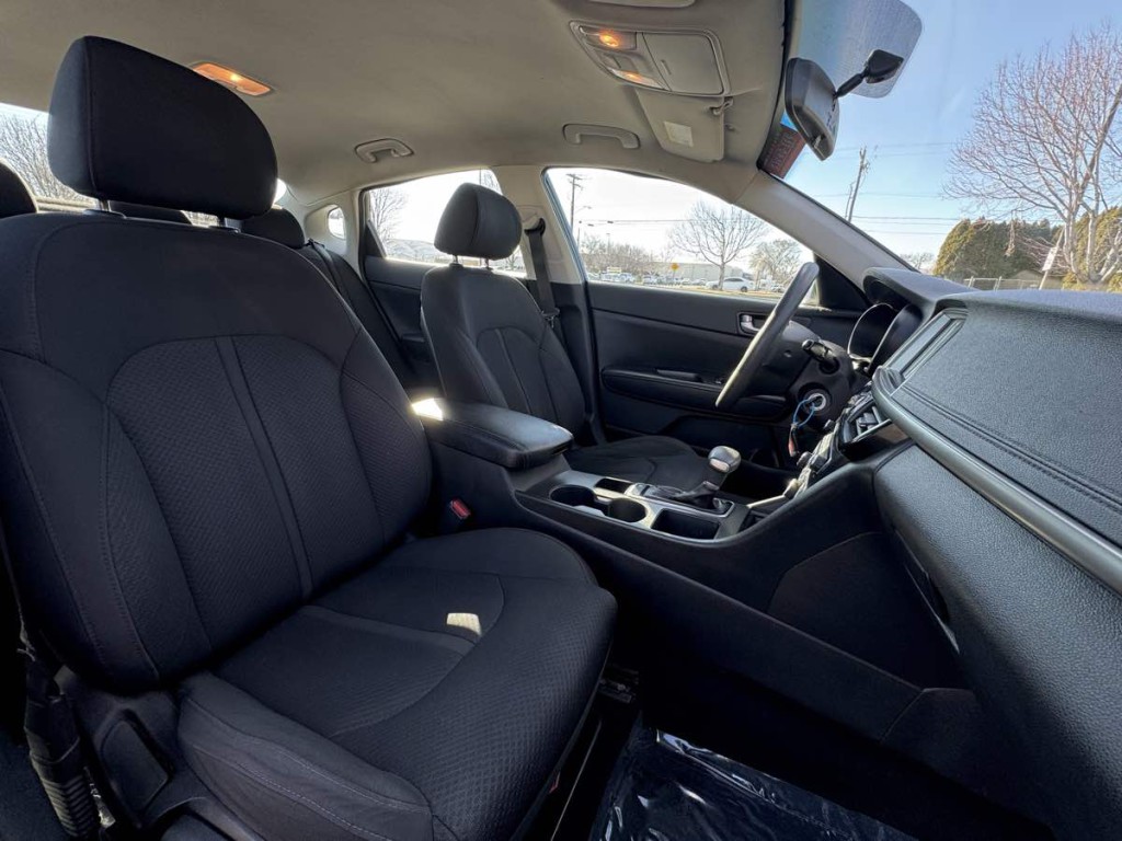 2018 Kia Optima Image 16