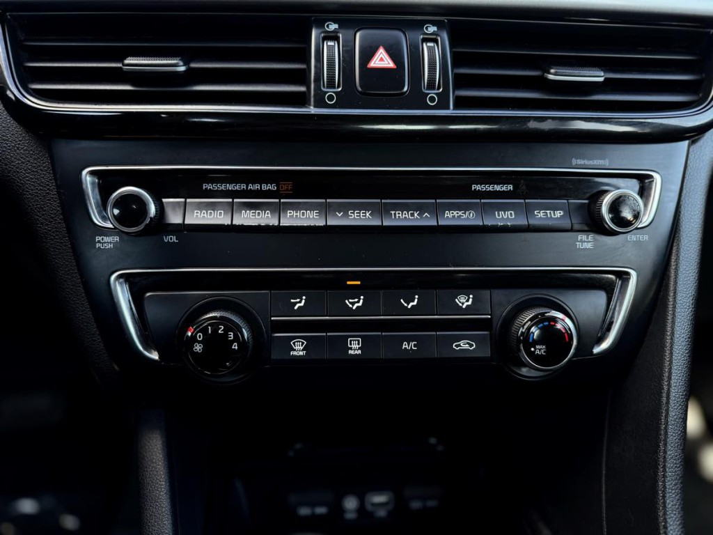 2018 Kia Optima Image 25