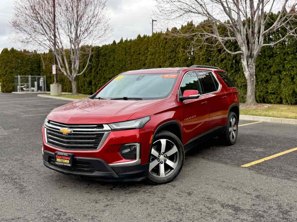 2022 Chevrolet Traverse Image 2