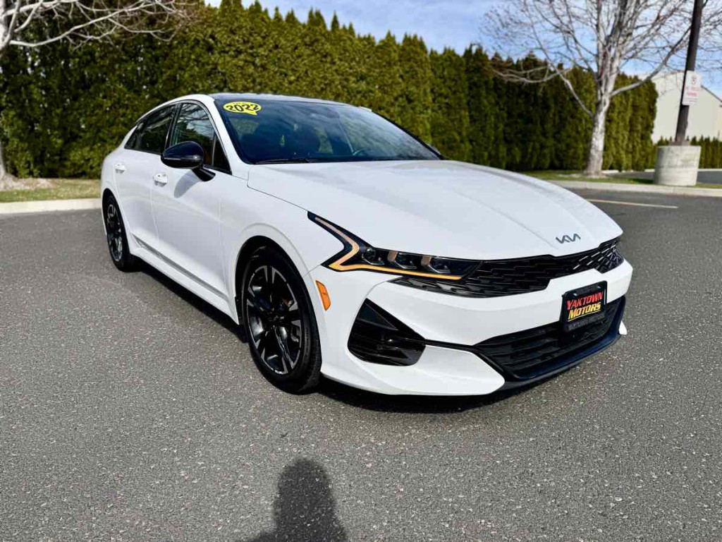 2022 Kia K5 Image 3
