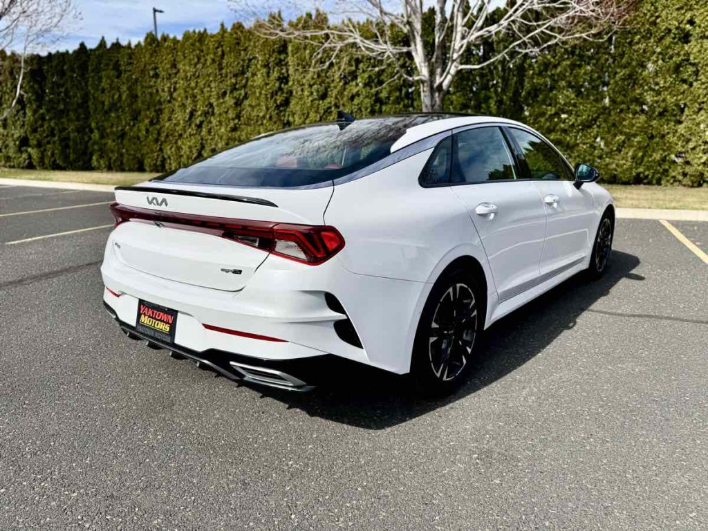 2022 Kia K5 Image 10