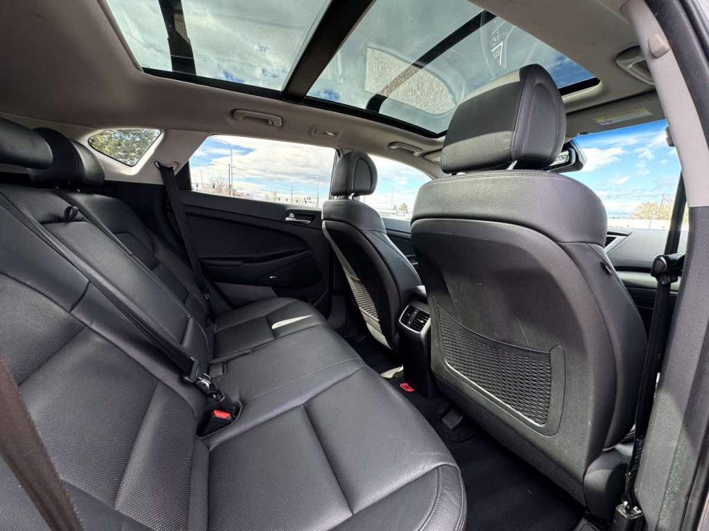 2017 Hyundai Tucson Image 17