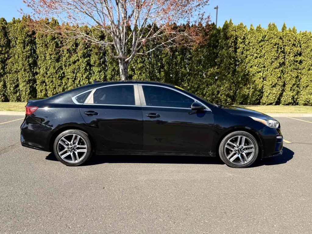 2021 Kia Forte Image 4