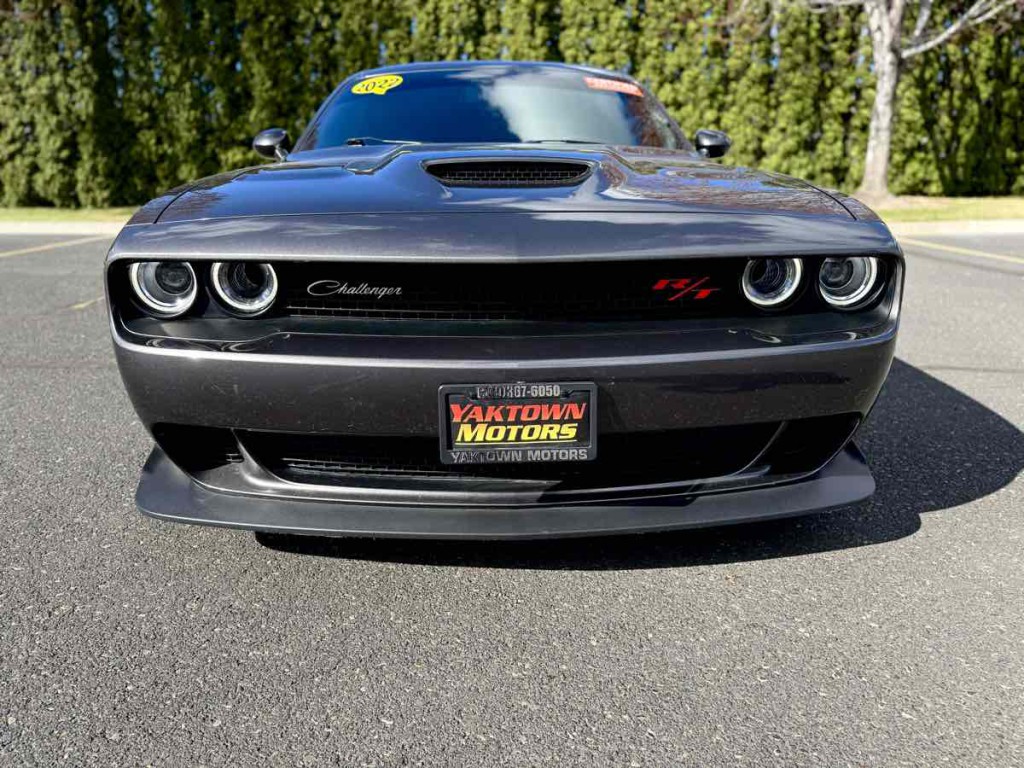 2022 Dodge Challenger Image 3