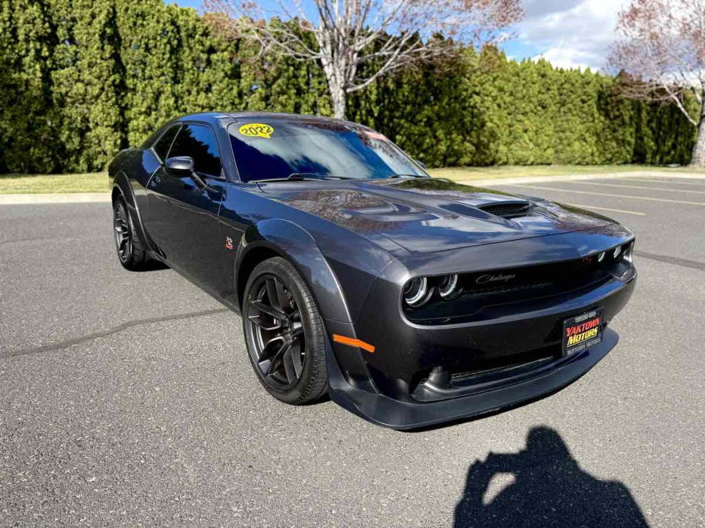 2022 Dodge Challenger Image 6