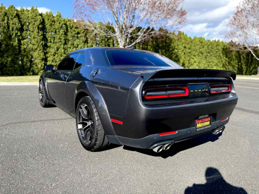 2022 Dodge Challenger Image 13
