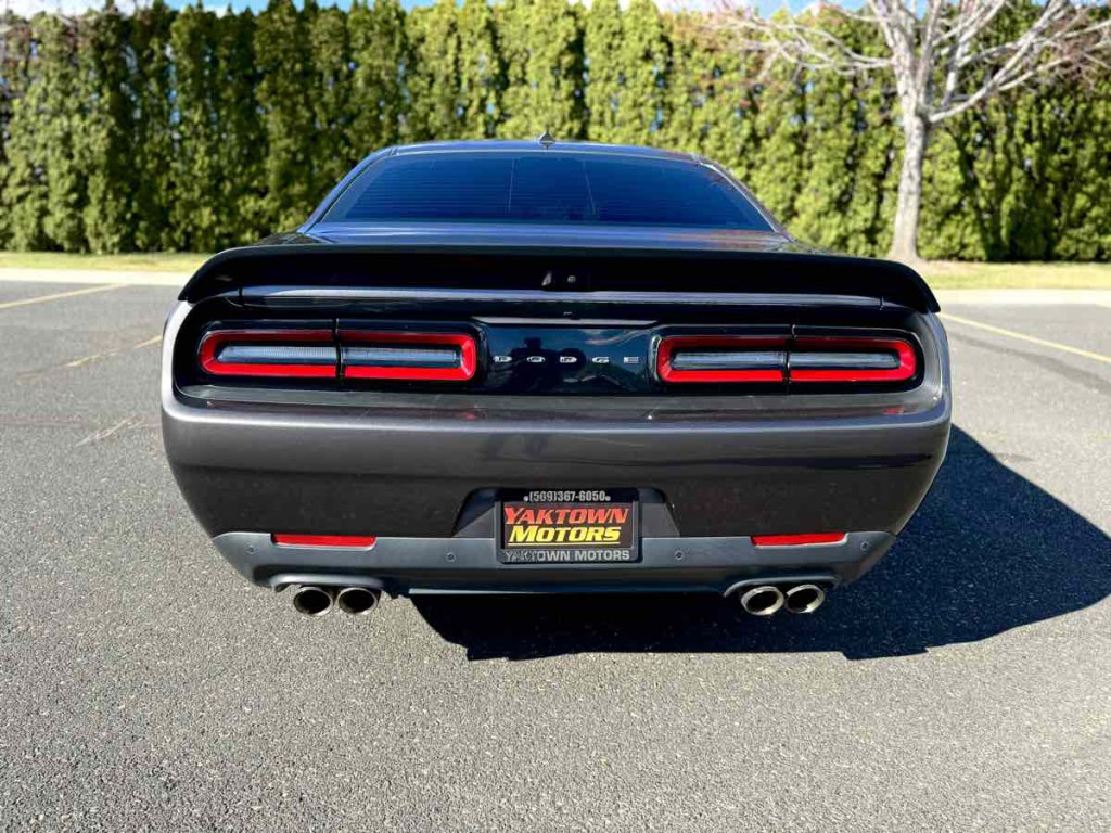 2022 Dodge Challenger Image 14