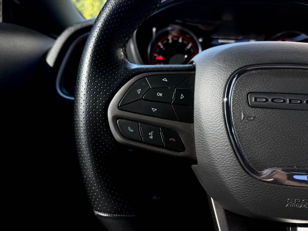 2022 Dodge Challenger Image 24