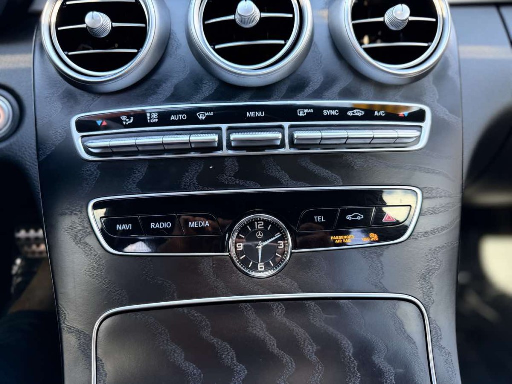 2021 Mercedes-Benz C-Class Image 31