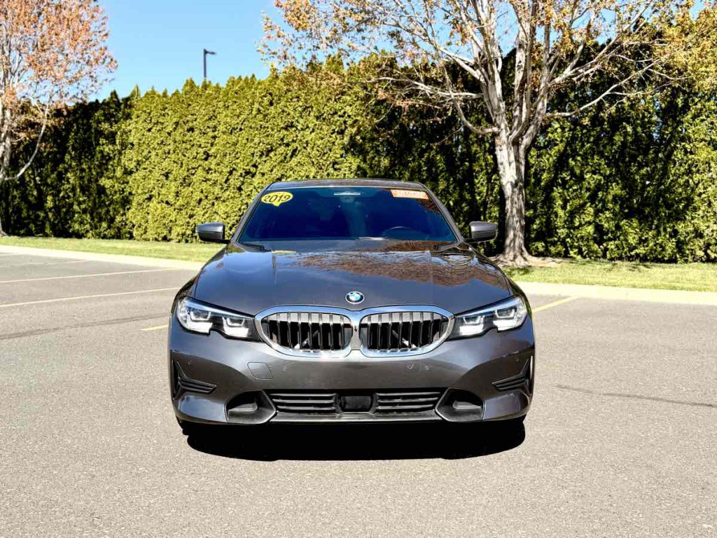 2019 BMW 3 Series Image 3