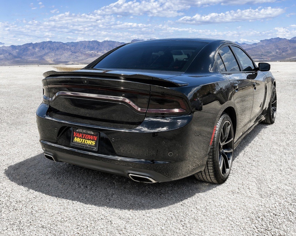 2017 Dodge Charger Image 4