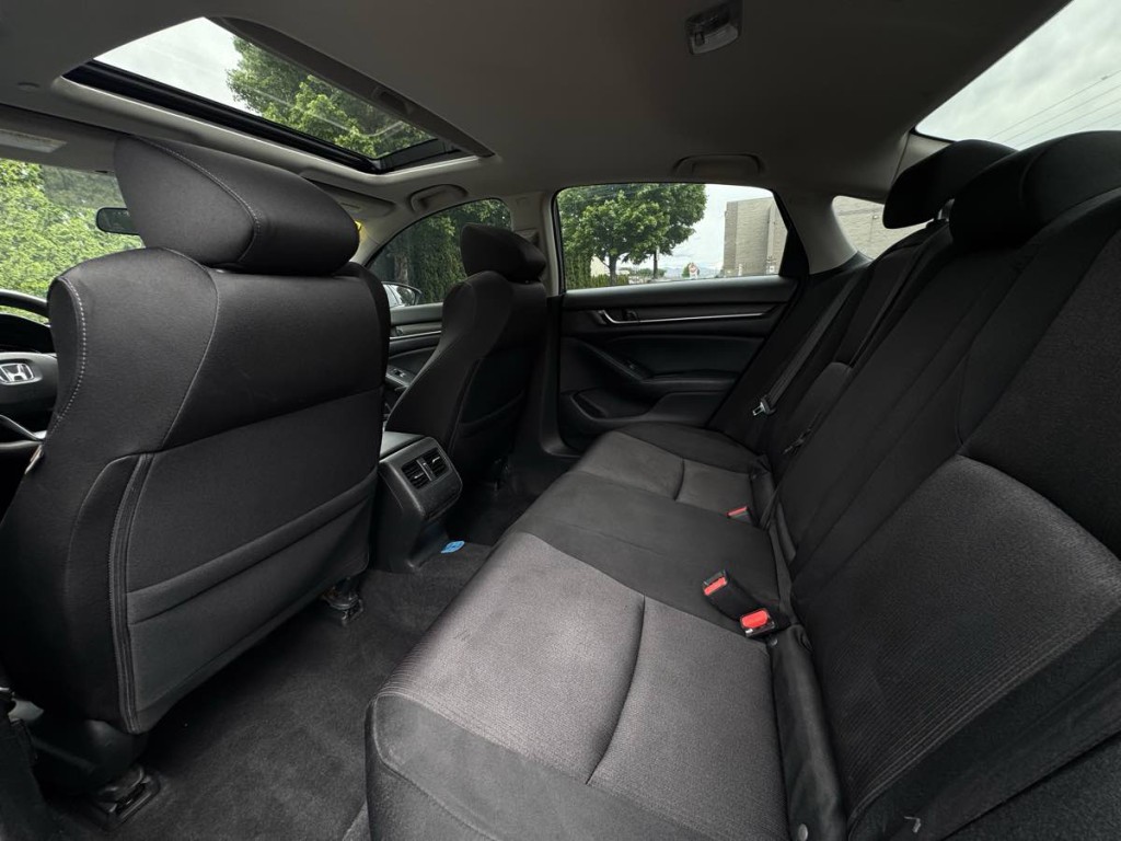 2018 Honda Accord Image 16