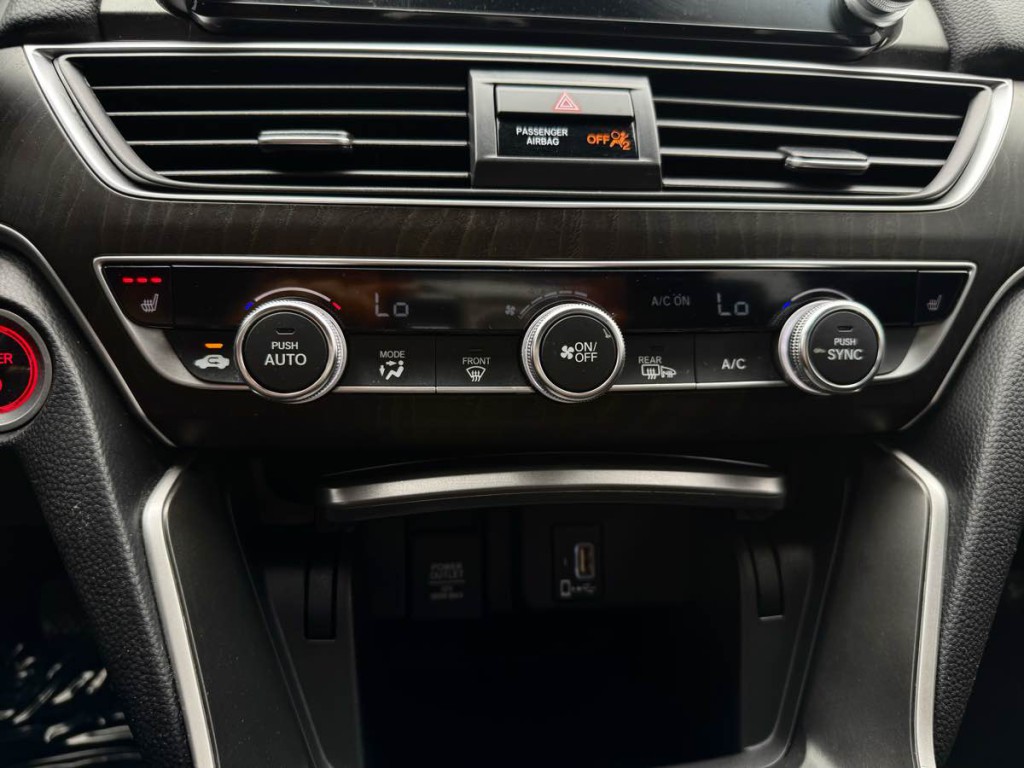 2018 Honda Accord Image 27