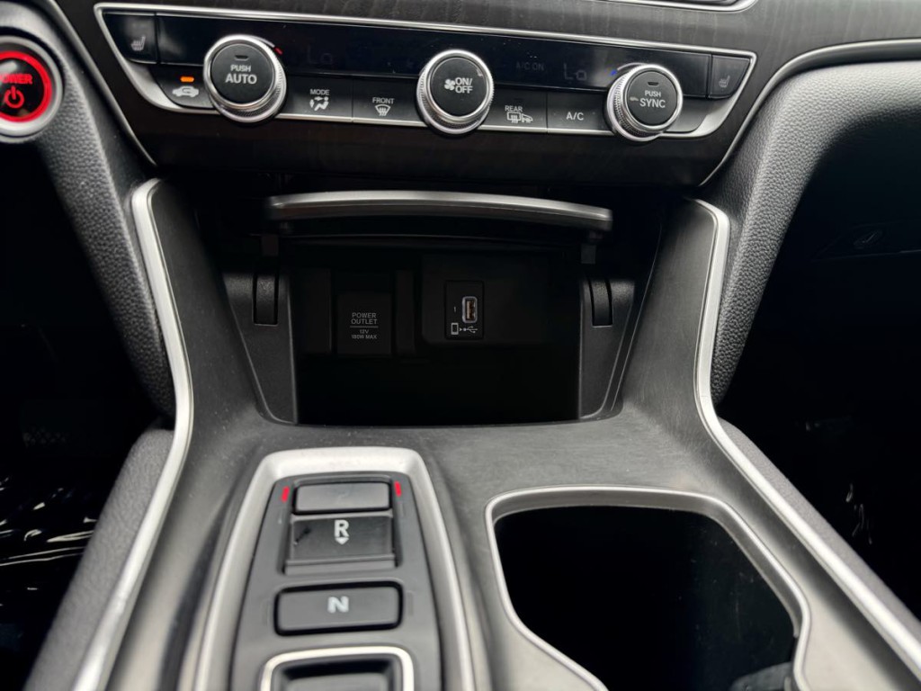2018 Honda Accord Image 29