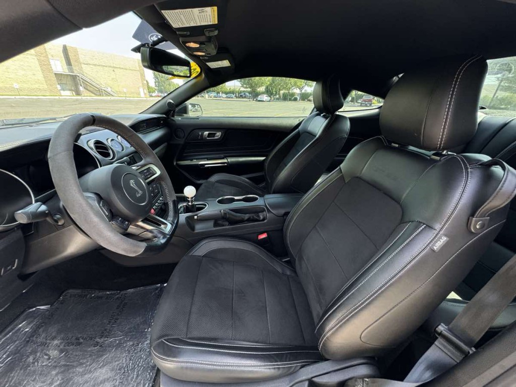 2018 Ford Mustang Image 16