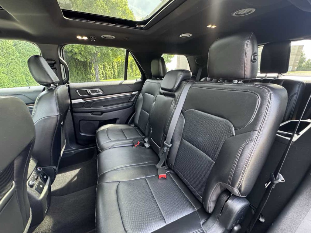 2019 Ford Explorer Image 17