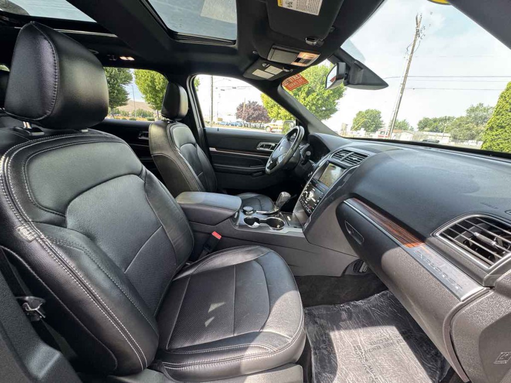 2019 Ford Explorer Image 25