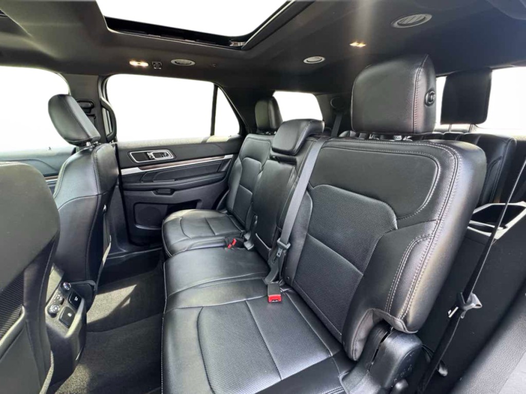 2019 Ford Explorer Image 17