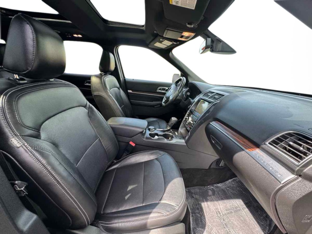 2019 Ford Explorer Image 25