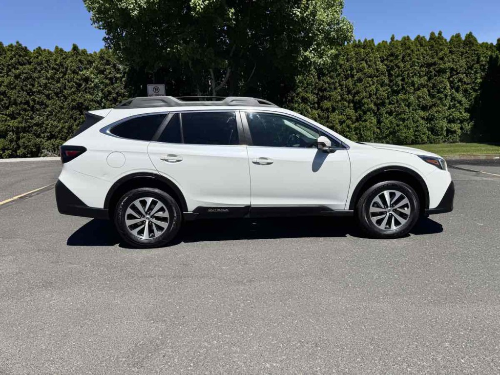2020 Subaru Outback Image 9