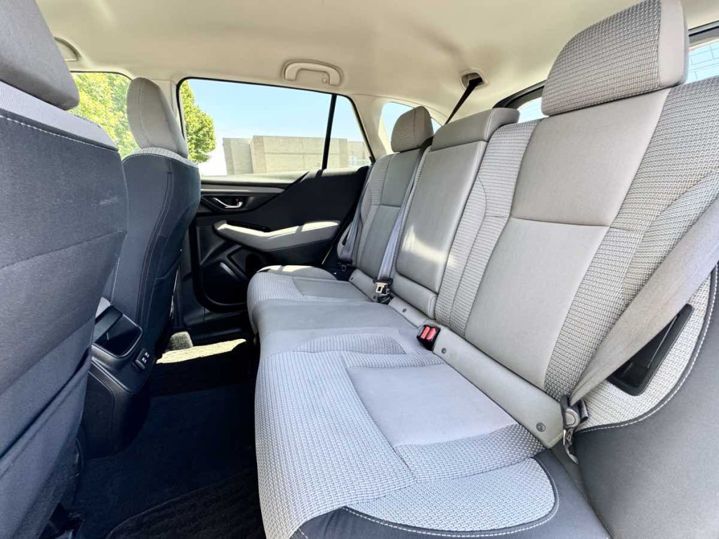 2020 Subaru Outback Image 17