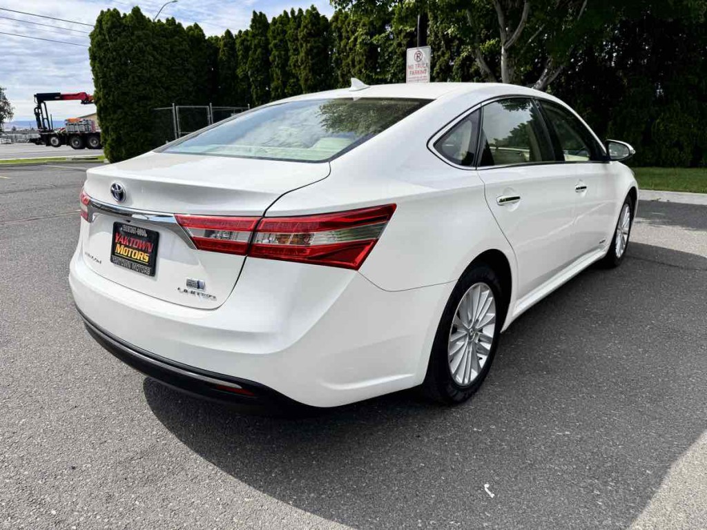 2014 Toyota Avalon Image 11