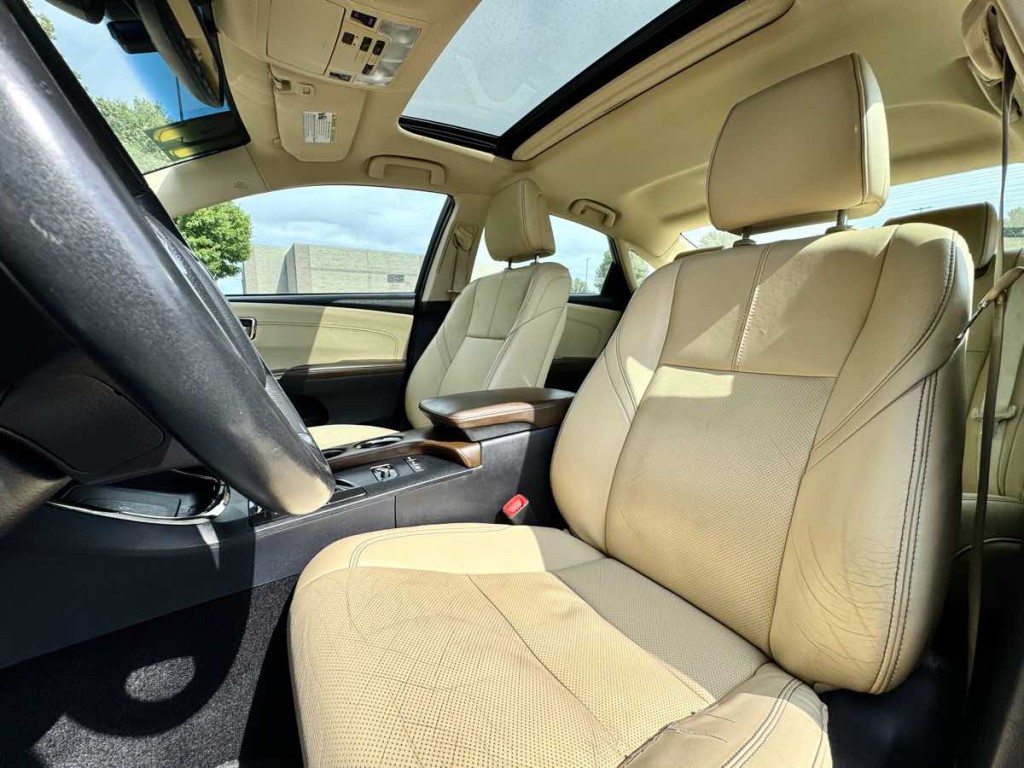 2014 Toyota Avalon Image 12