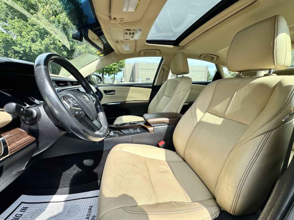 2014 Toyota Avalon Image 13