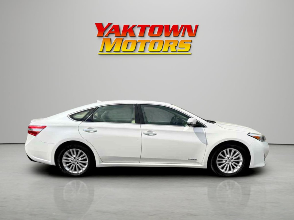 2014 Toyota Avalon Image 11