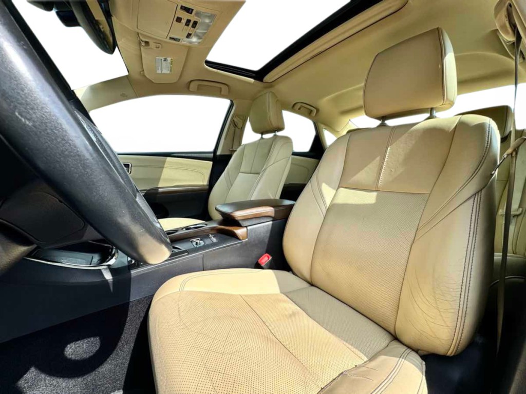 2014 Toyota Avalon Image 12