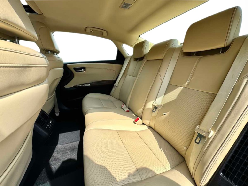2014 Toyota Avalon Image 15