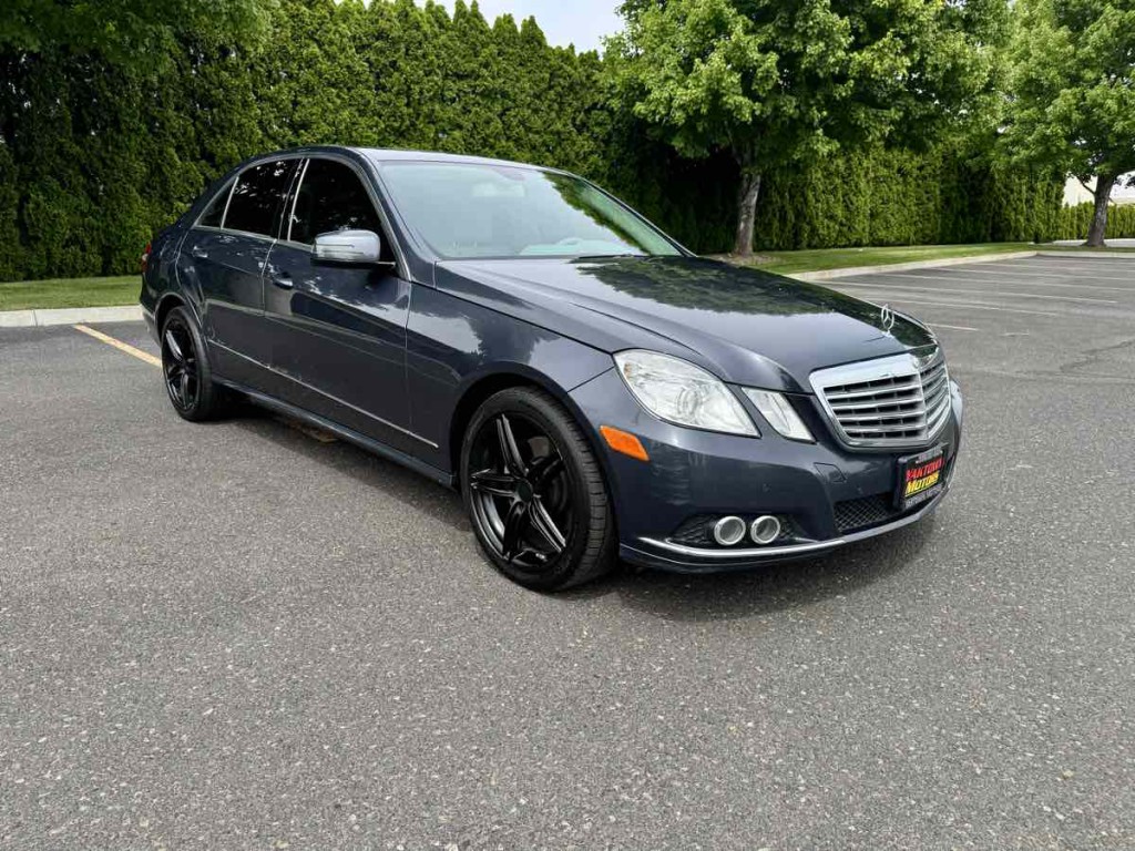 2011 Mercedes-Benz E-Class Image 4