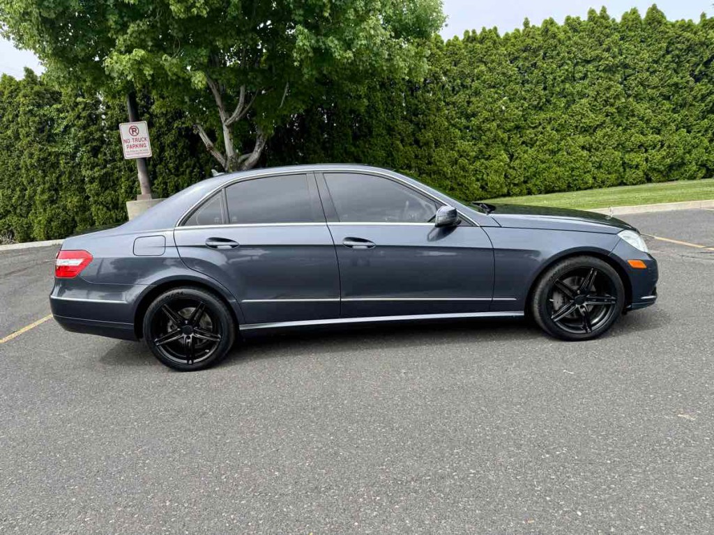 2011 Mercedes-Benz E-Class Image 8