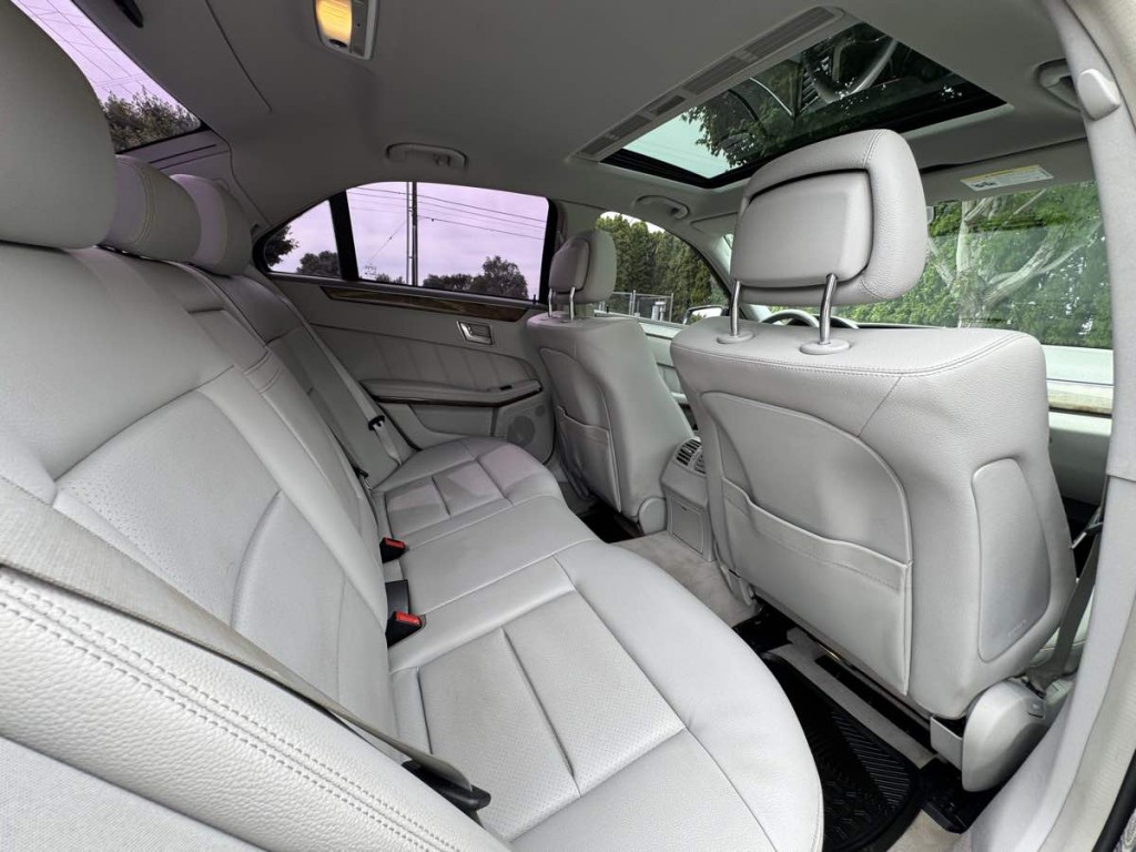 2011 Mercedes-Benz E-Class Image 17