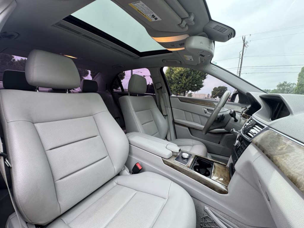 2011 Mercedes-Benz E-Class Image 19