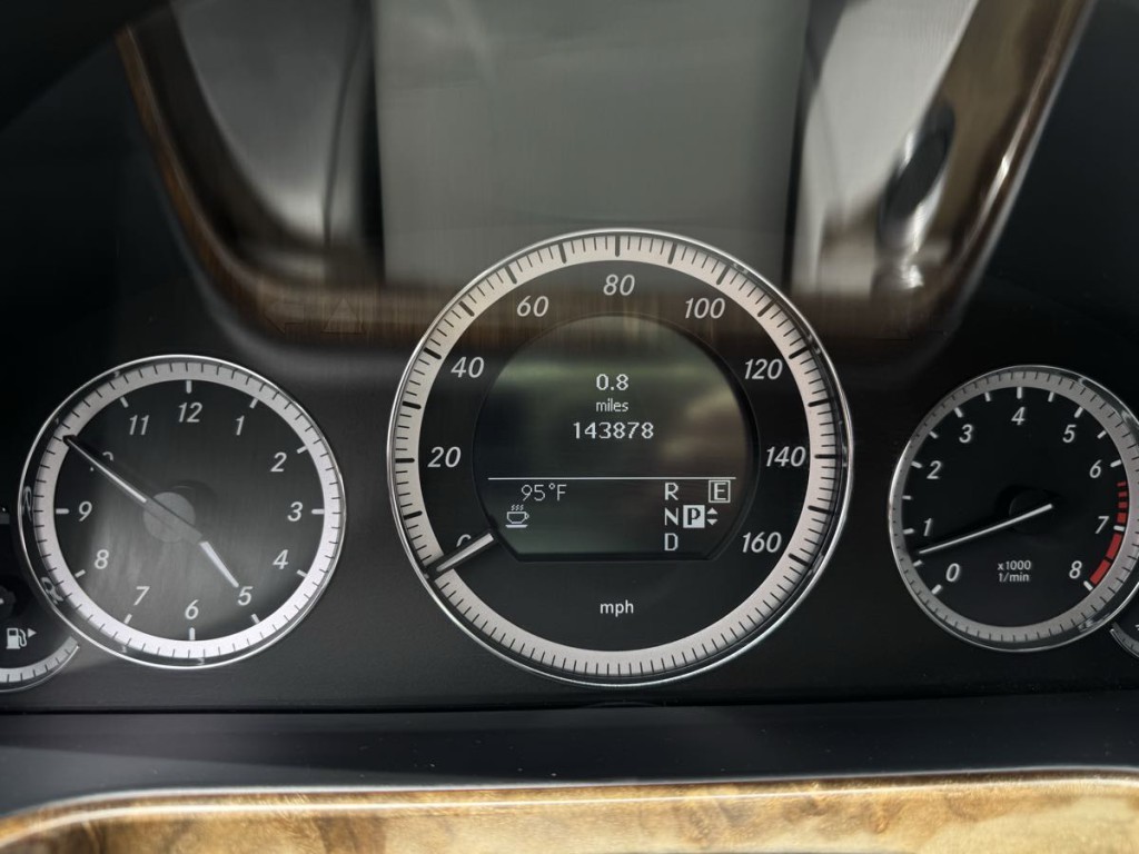 2011 Mercedes-Benz E-Class Image 22