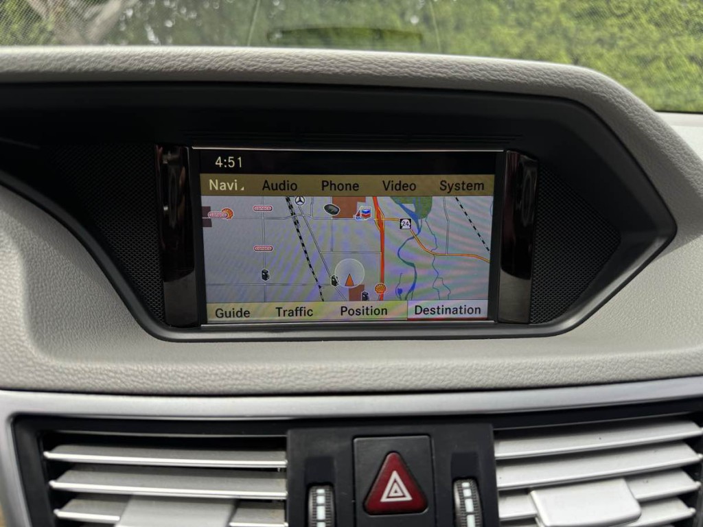 2011 Mercedes-Benz E-Class Image 24