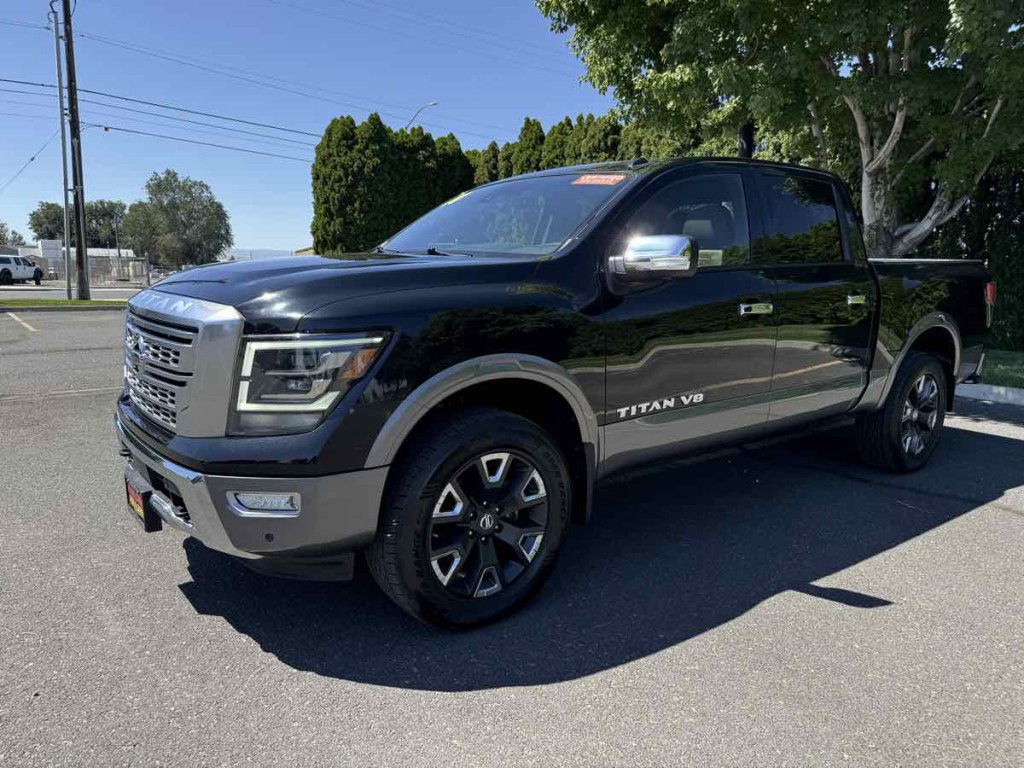 2020 Nissan Titan Image 7