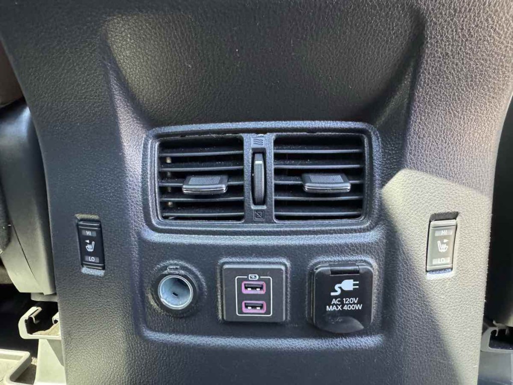 2020 Nissan Titan Image 21