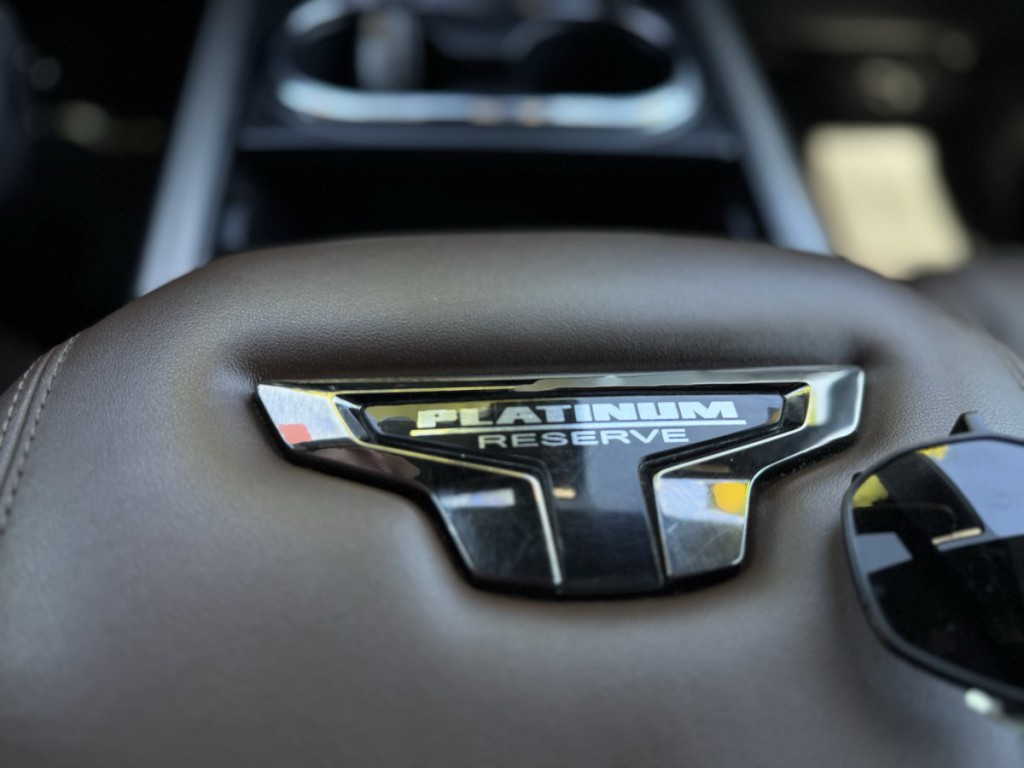 2020 Nissan Titan Image 34