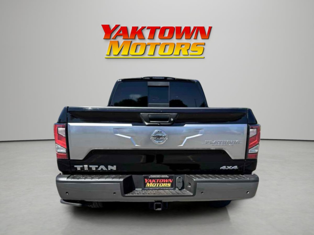 2020 Nissan Titan Image 10