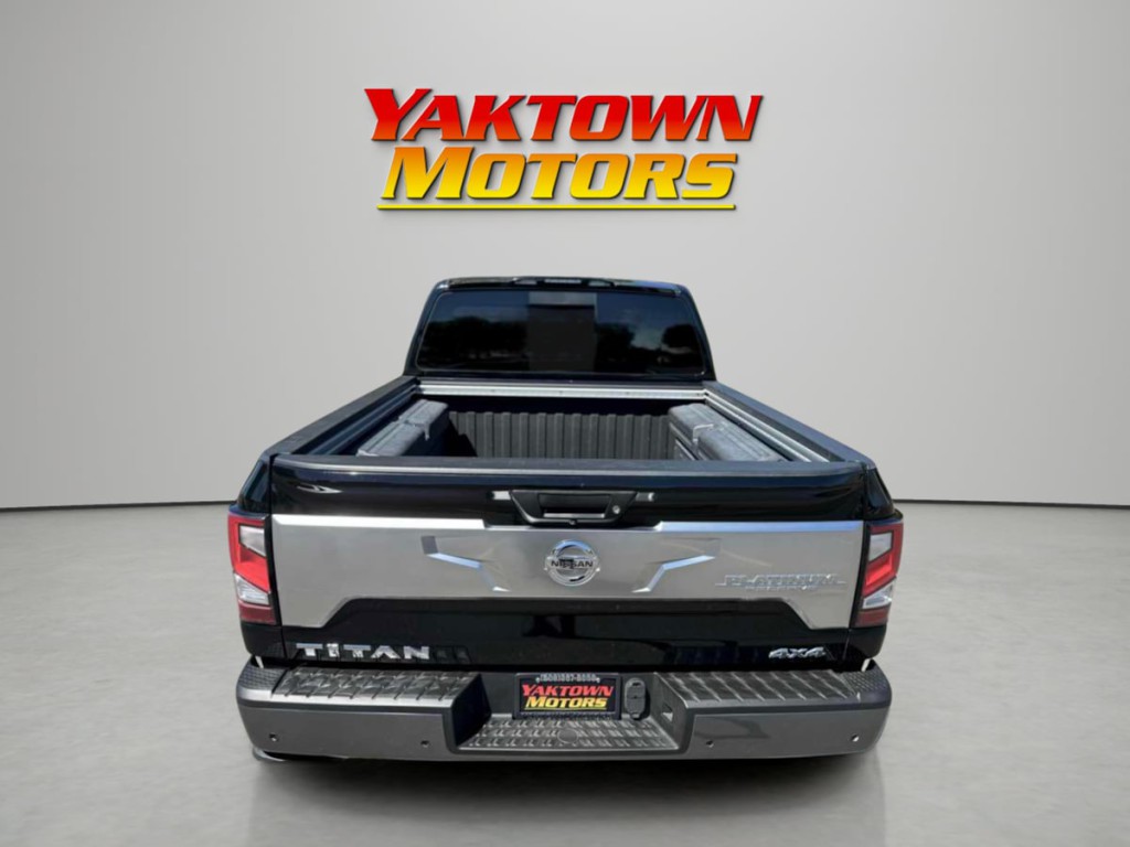 2020 Nissan Titan Image 11