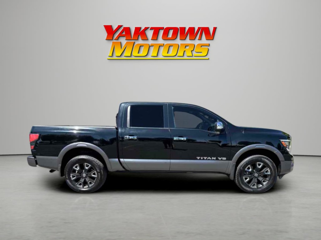2020 Nissan Titan Image 13