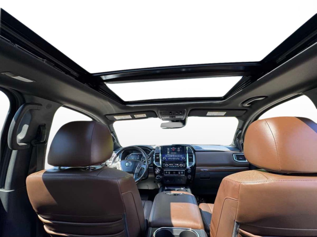 2020 Nissan Titan Image 22