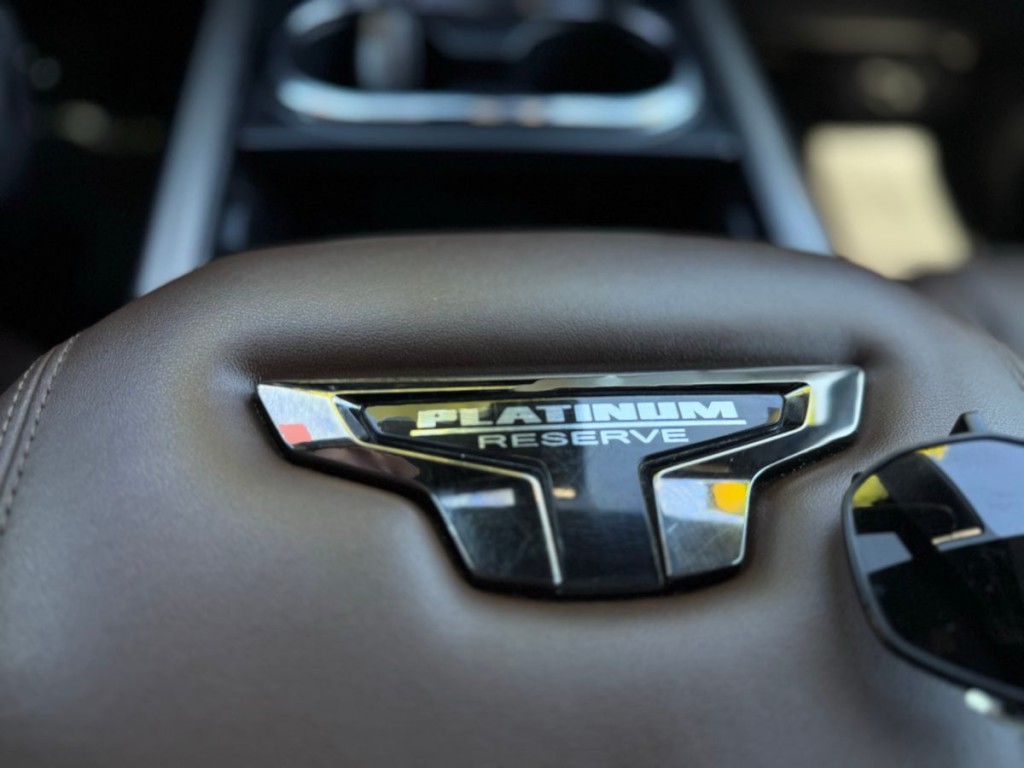 2020 Nissan Titan Image 34